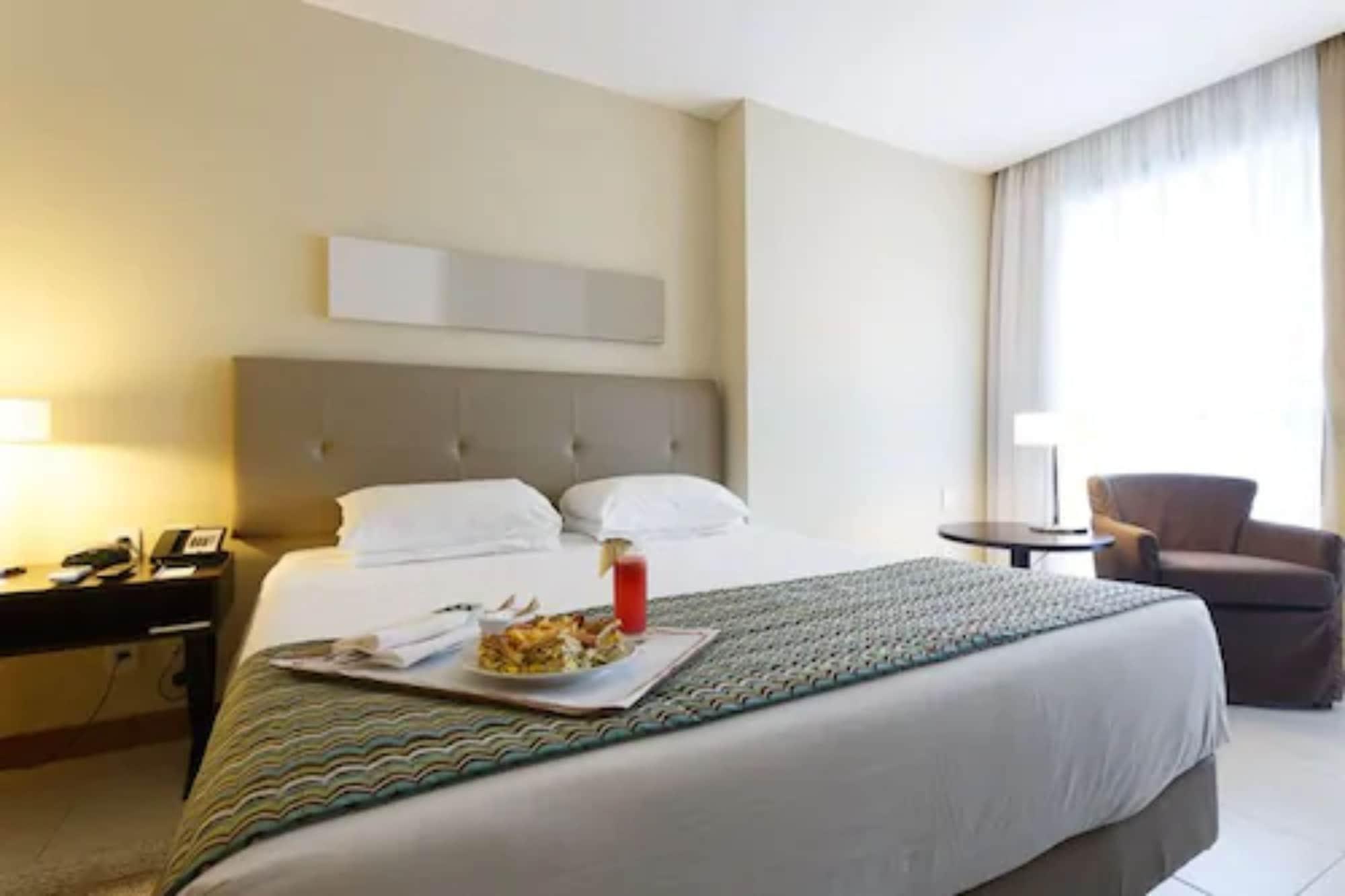 Mercure Pituba 4*