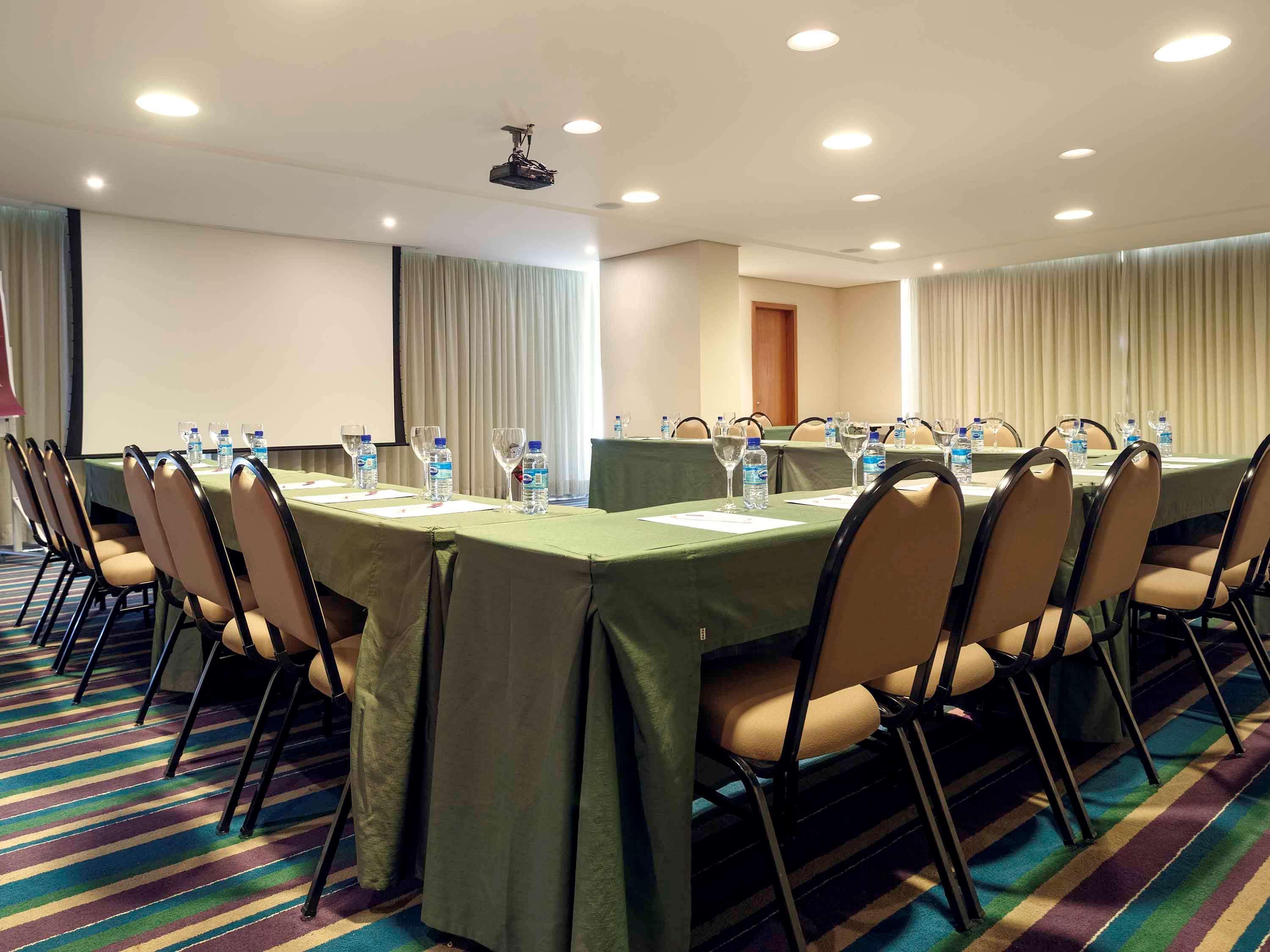 Mercure Pituba 4*