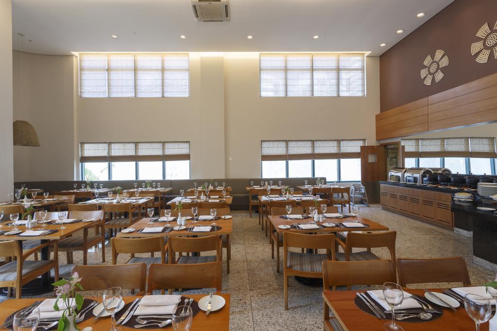 Mercure Pituba 4*